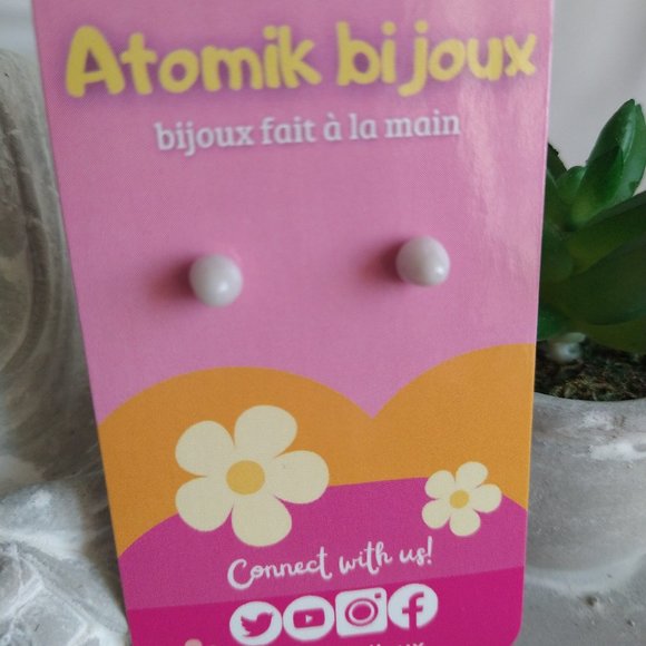 Handmade white polymer clay earrings - Picture 1 of 7